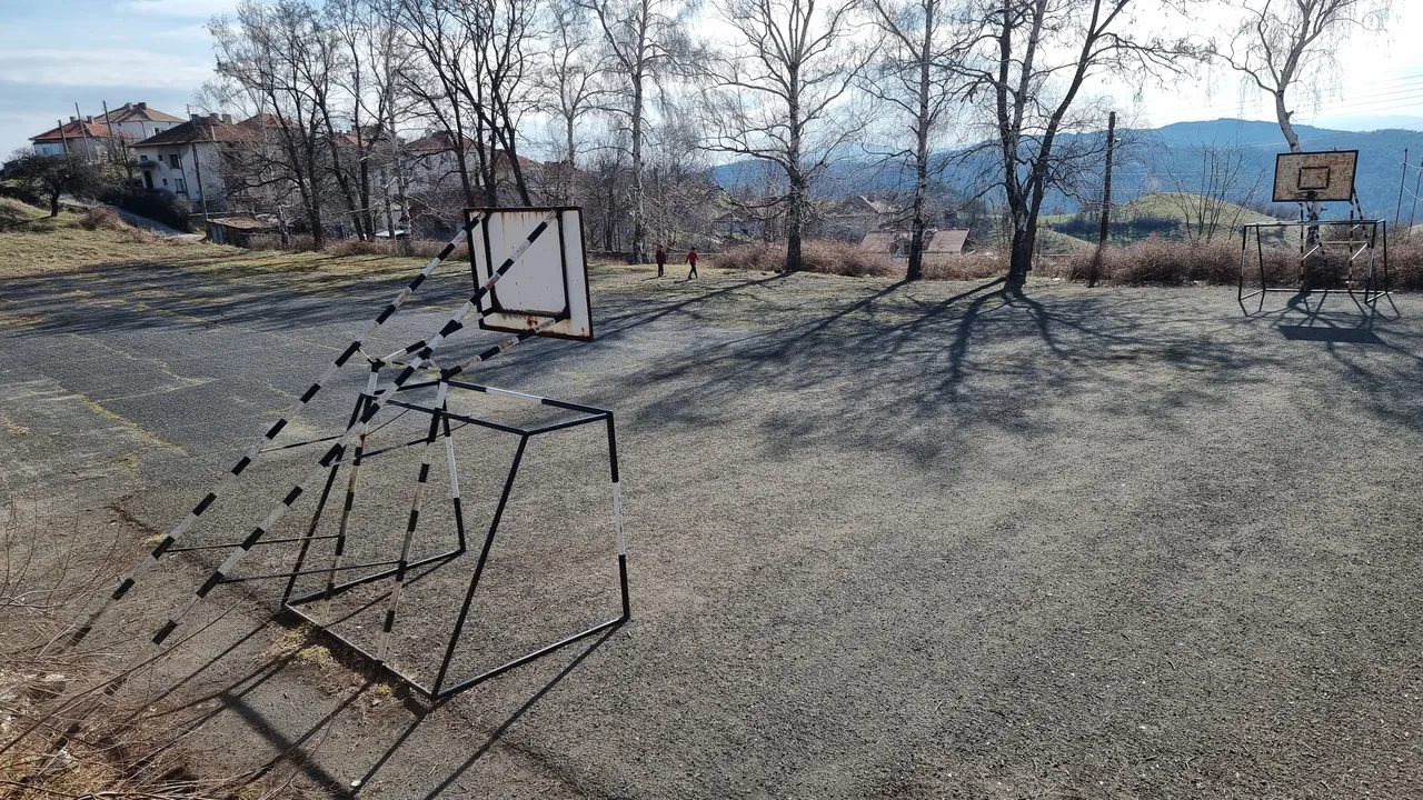 Арестуваха баща заради агресия в училище в Брезово