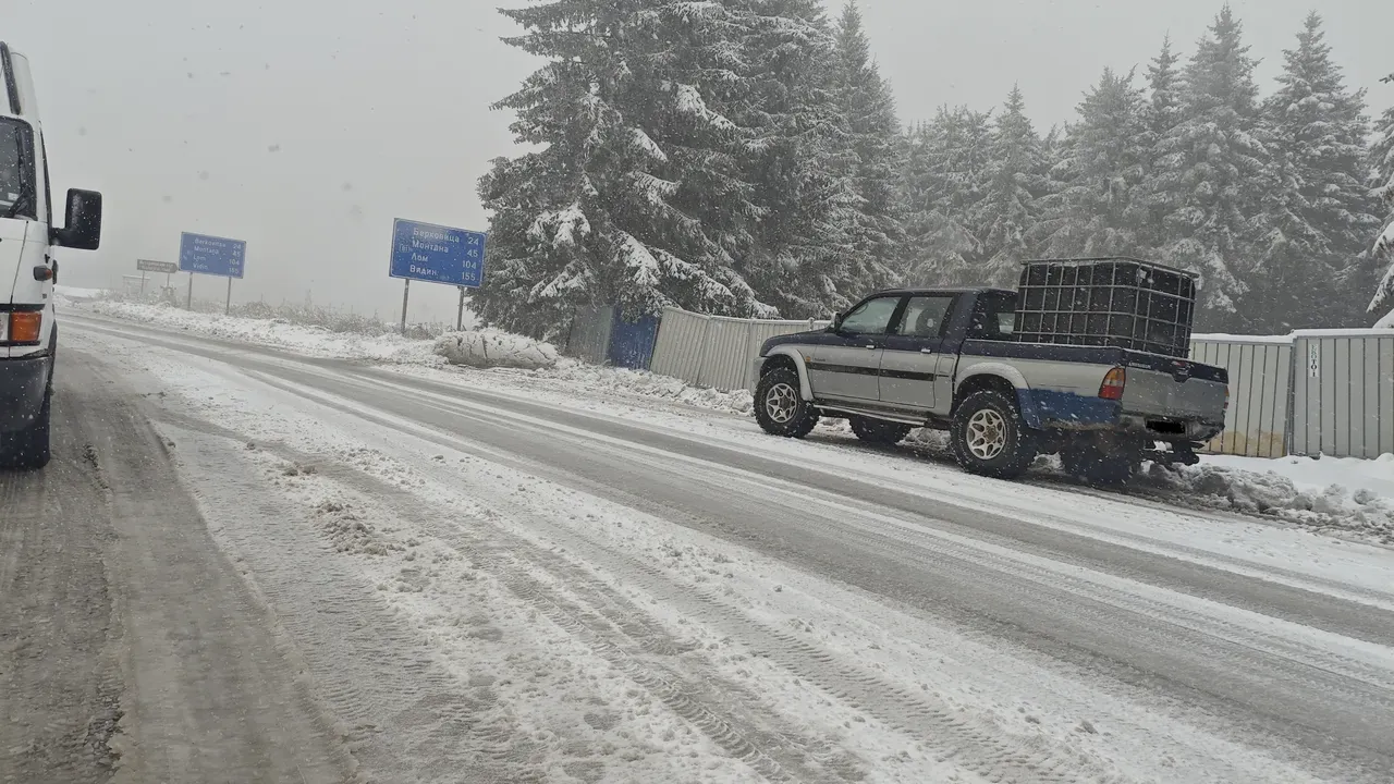 Манипулирани ли са видеата от „Петрохан“? Какво показа проверката на метаданните
