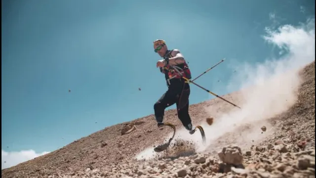 С три пръста към небето: историята на Андреа Ланфри