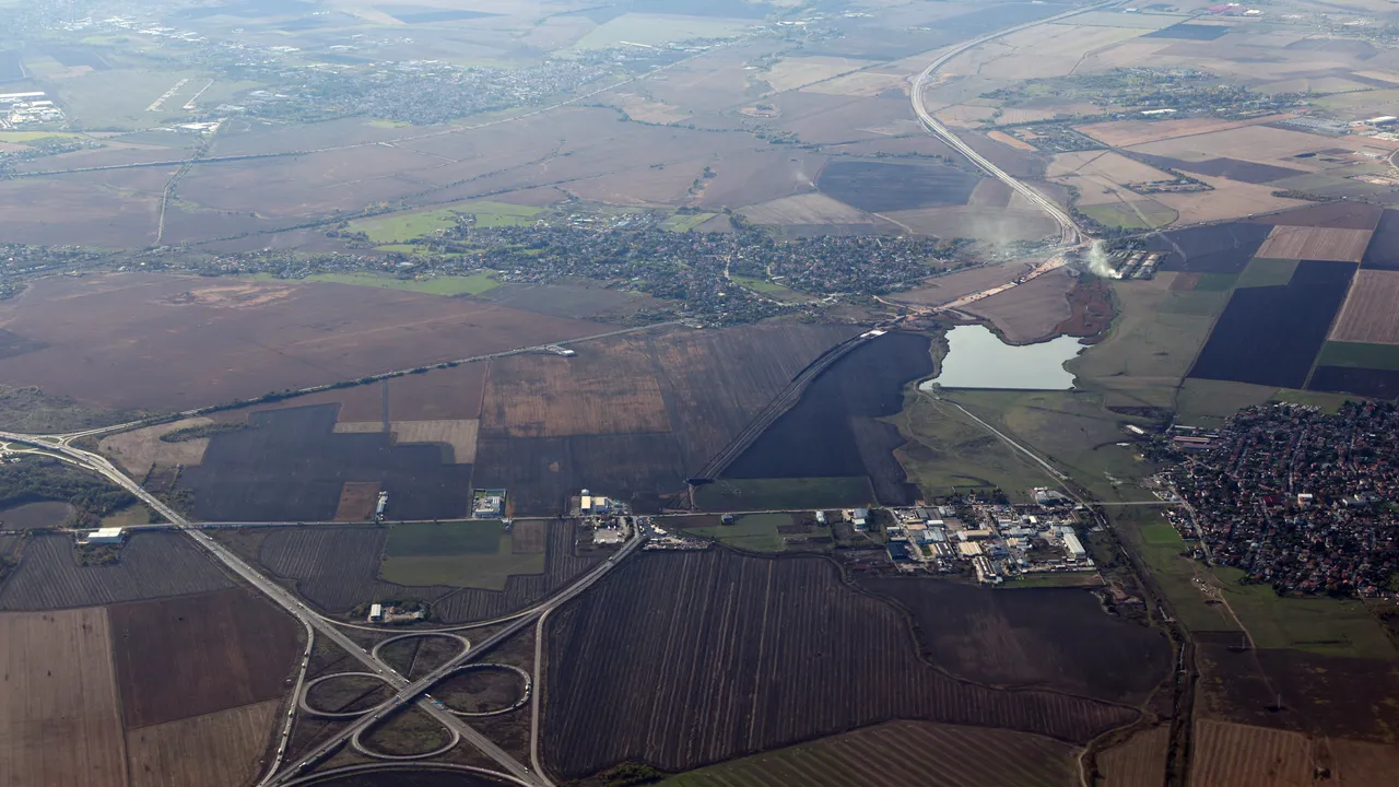 Столичани се оплакват от огромни дупки по Околовръстното шосе в посока от Горна баня към ”Люлин”