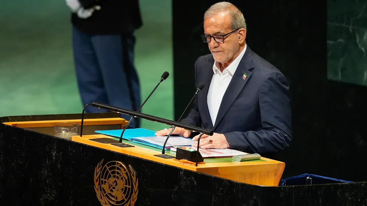 Иранският президент Пезешкиан: "Срамуваме се пред народа"