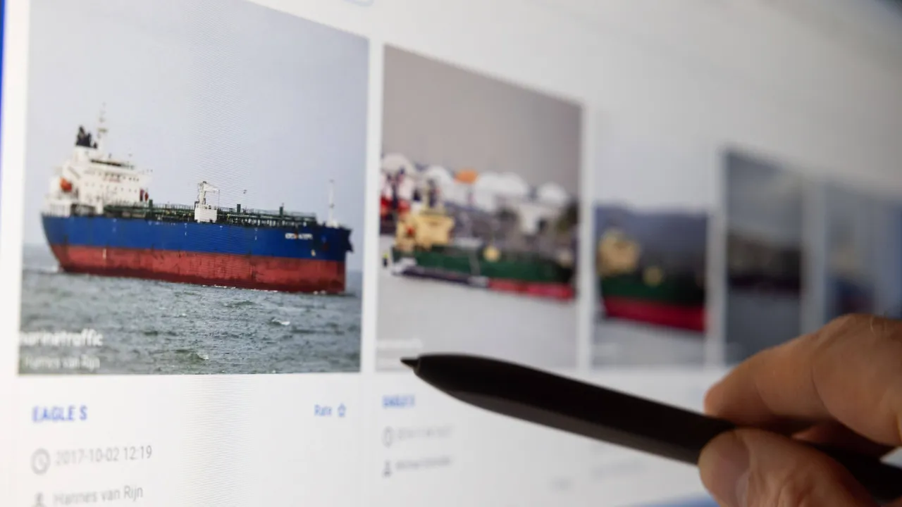 Белгия подготвя законови промени за прехващане на кораби от руския „сенчест флот“