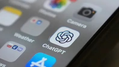 Проучване: ChatGPT се подвежда по всяка трета медицинска дезинформация онлайн