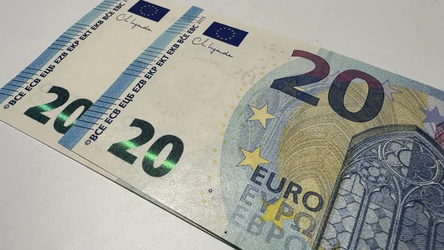 Разследват фалшиви банкноти от 20 евро в Русе