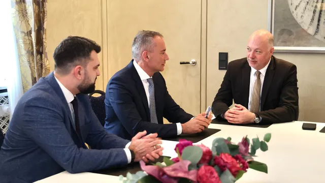 Желязков и Георгиев обсъдиха ситуацията в Газа с Николай Младенов