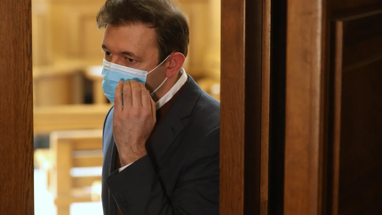 Зам.-кметът Барбутов на свобода: Съдът смени домашния арест с гаранция