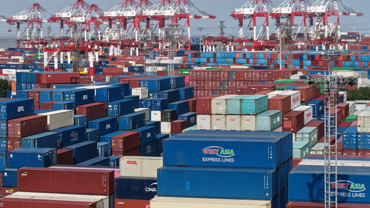 Търговският дефицит на ЕС за стоки с Китай нарасна до 360 млрд. евро