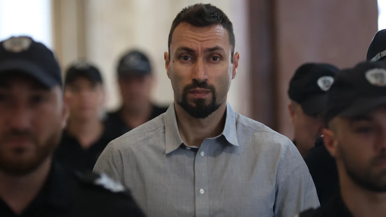 Съдът гледа делото за смъртта на Евгения, която беше открита в куфар