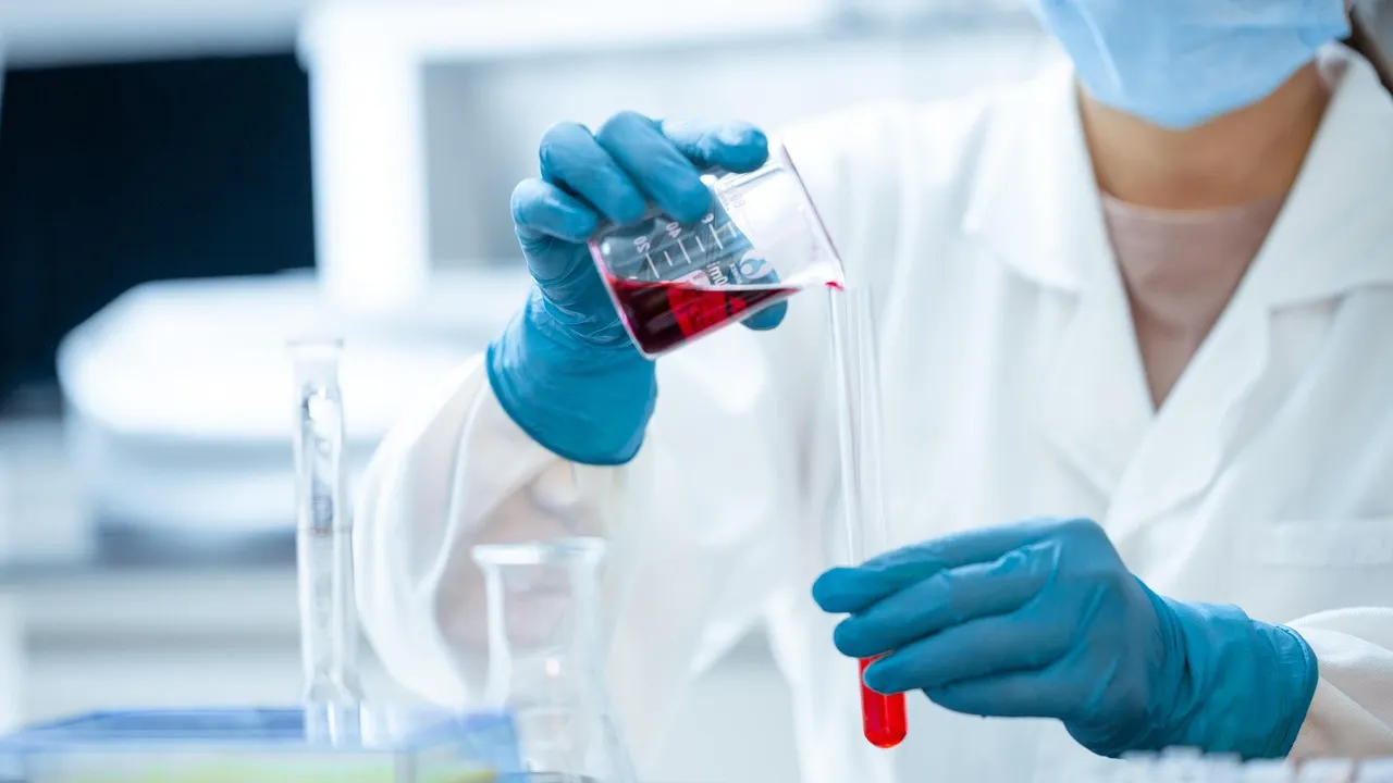 Пробив в ранната диагностика: Светлинен сензор засича рак чрез кръвен тест