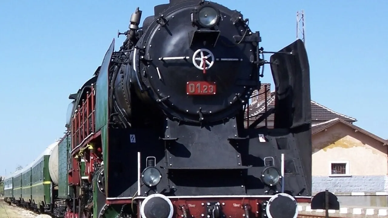 Празнично ретро пътуване: БДЖ пуска специална мотриса по линията София–Банкя