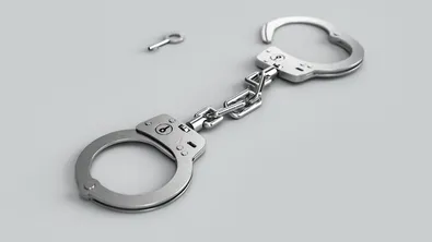 Двама задържани при акция срещу наркоразпространение в Пловдив