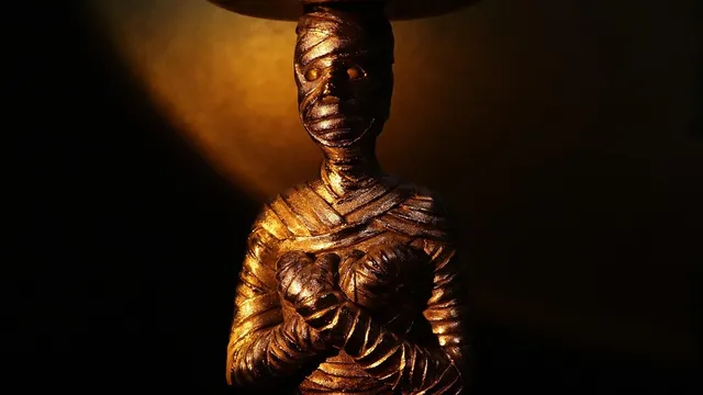 Мама е в Чехия, а пенсията – в джоба: Баварска приказка за мумия и 1500 евро