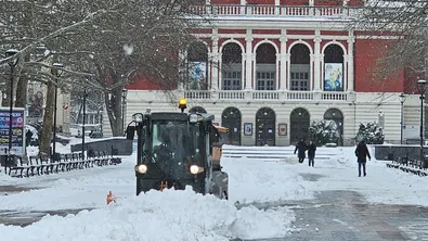 Жълт код в Русенско: Обилен дъжд, бурен вятър и сняг до 10 см