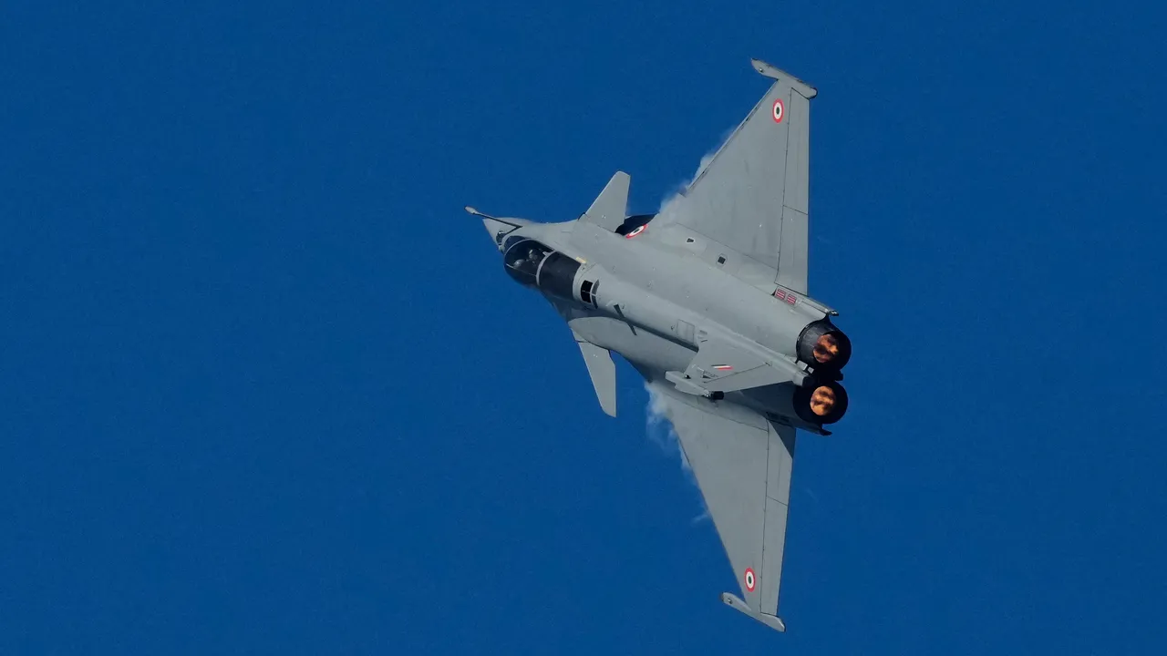 Макрон в Индия: Сделка за 30 млрд. евро и 114 изтребителя „Рафал“