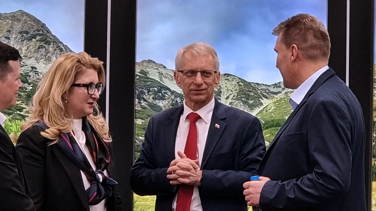 Денков: Има хора от групата на Калушев, свързани с ДАНС