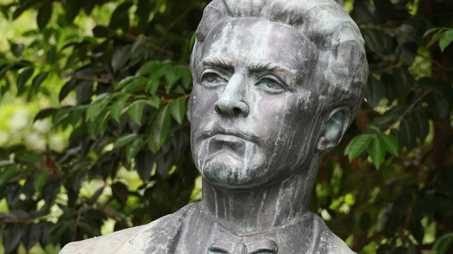 Защо в Русия няма паметник на Васил Левски, а в Скопие има улица на негово име?