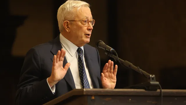 Проф. Джулио Тремонти представи книгата си „Криминогенната държава“