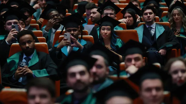 604 млади лекари от випуск 2025 положиха Хипократовата клетва