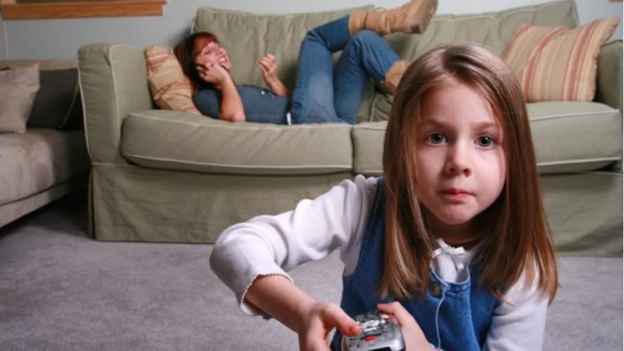 Приказки или Netflix?: Училище за родители или как да намерим детегледачка, която наистина присъства в живота на детето