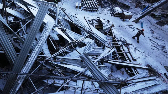 Украйна твърди, че е поразила руски завод за метанол на 1600 км. дълбочина