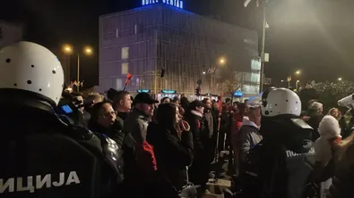 Вучич за битите протестиращи и журналисти в Нови Сад: „Няколко шамара“ за онези, които не искали да бягат