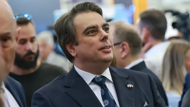 Асен Василев: ПП започва подписка с искане за оставката на Рая Назарян