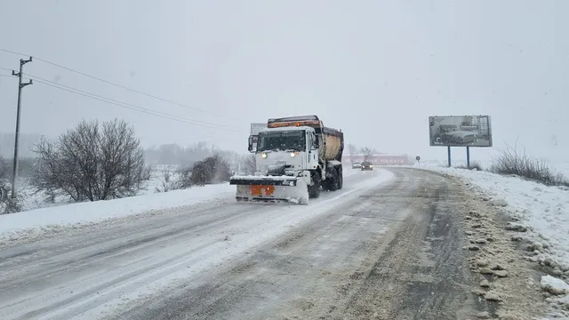 Преспи над метър затвориха пътя Макариополско – Буйново в Търговищко