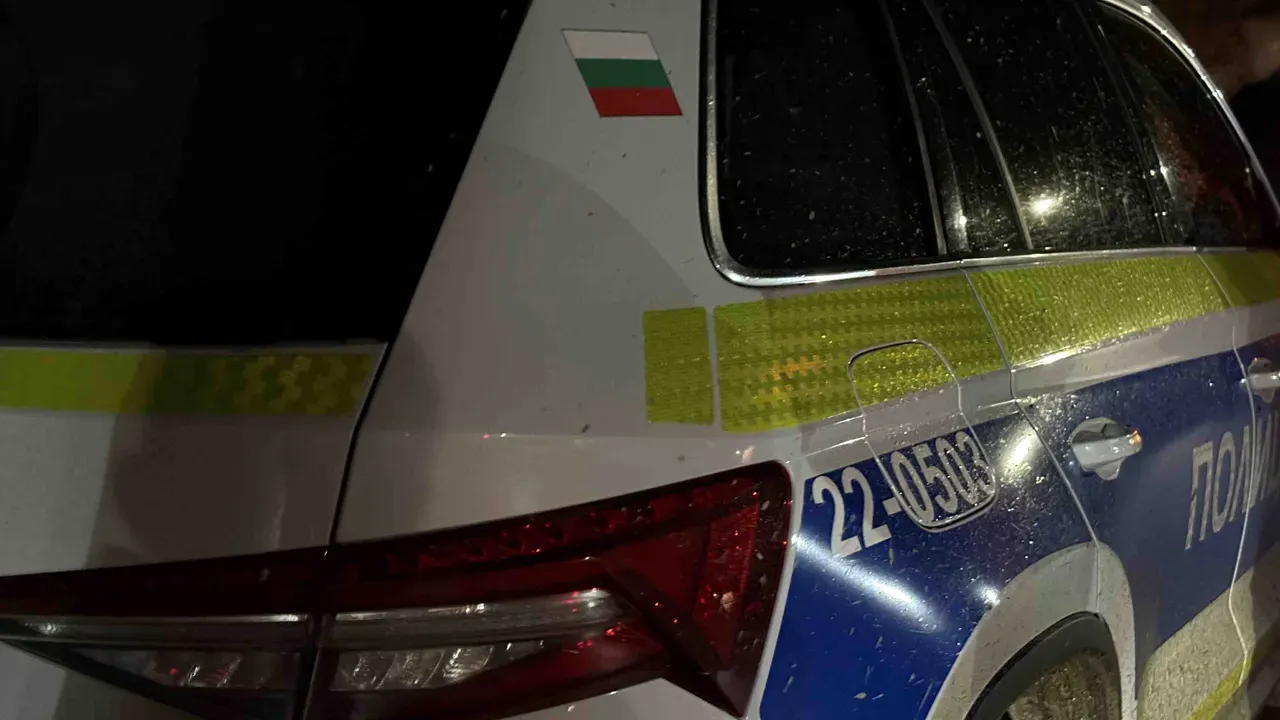 Мним служител на реда прибрал 20 000 евро от две села