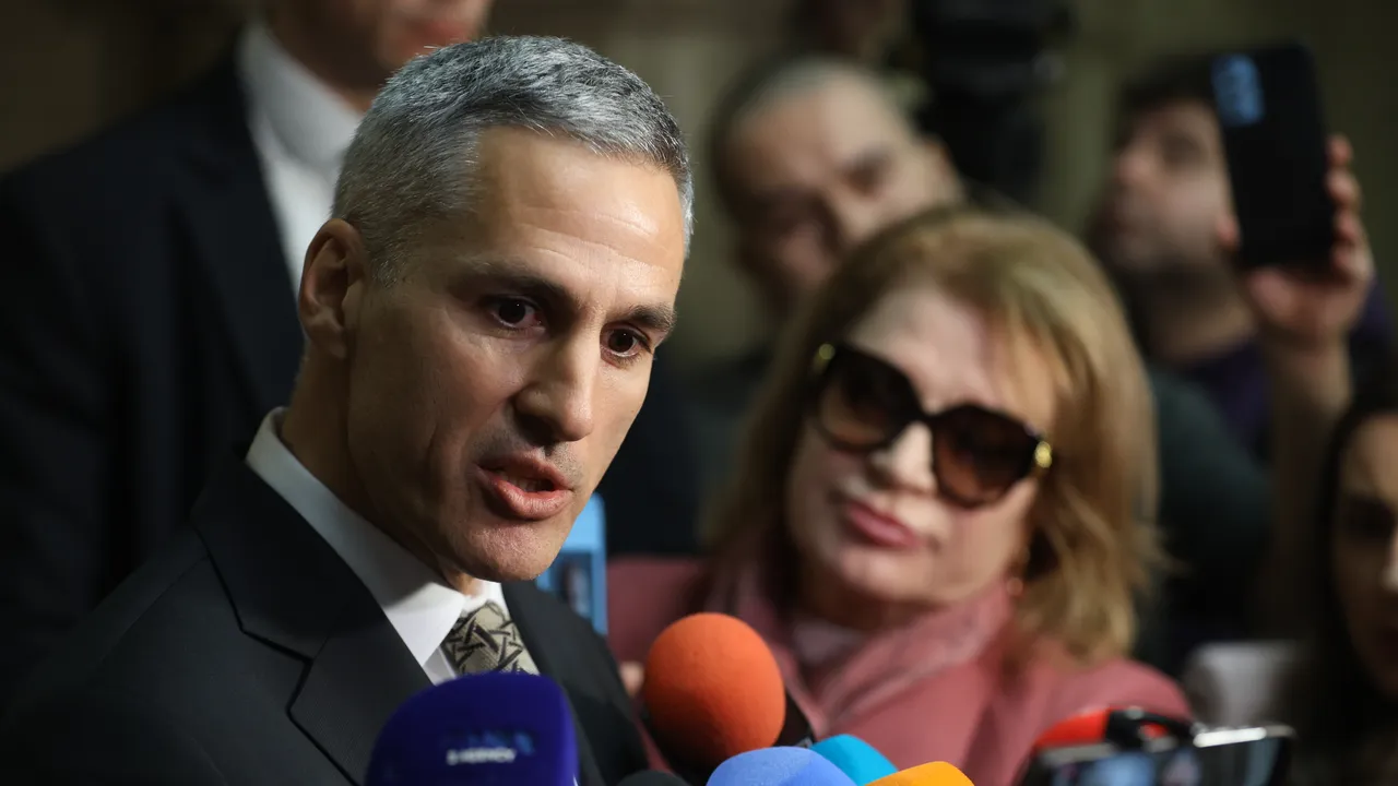 Андрей Гюров: Нося отговорност за всички министри, които са в този кабинет