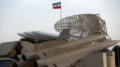 Иран издаде предупреждение за планирани изстрелвания на ракети
