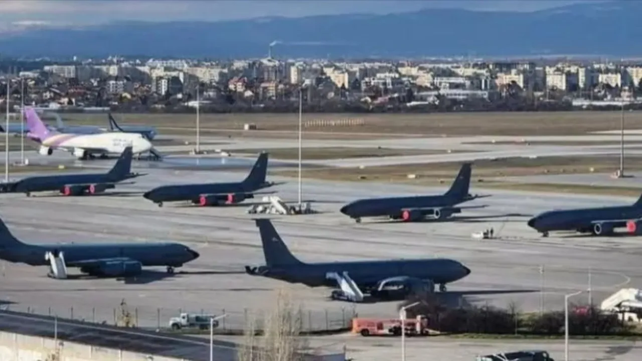 Американски военни самолети са на летище "Васил Левски"