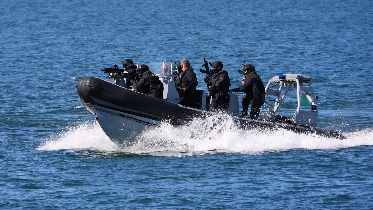 Възможно е издирваният рибарски кораб край Созопол да е потънал