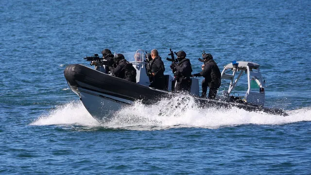 Възможно е издирваният рибарски кораб край Созопол да е потънал