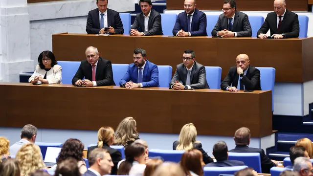 12 министри от кабинета "Желязков" се връщат в парламента