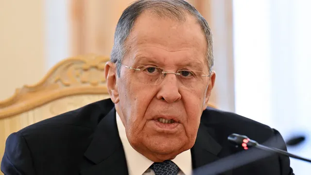 Лавров: Русия води преговори за запазване на базите си в Сирия