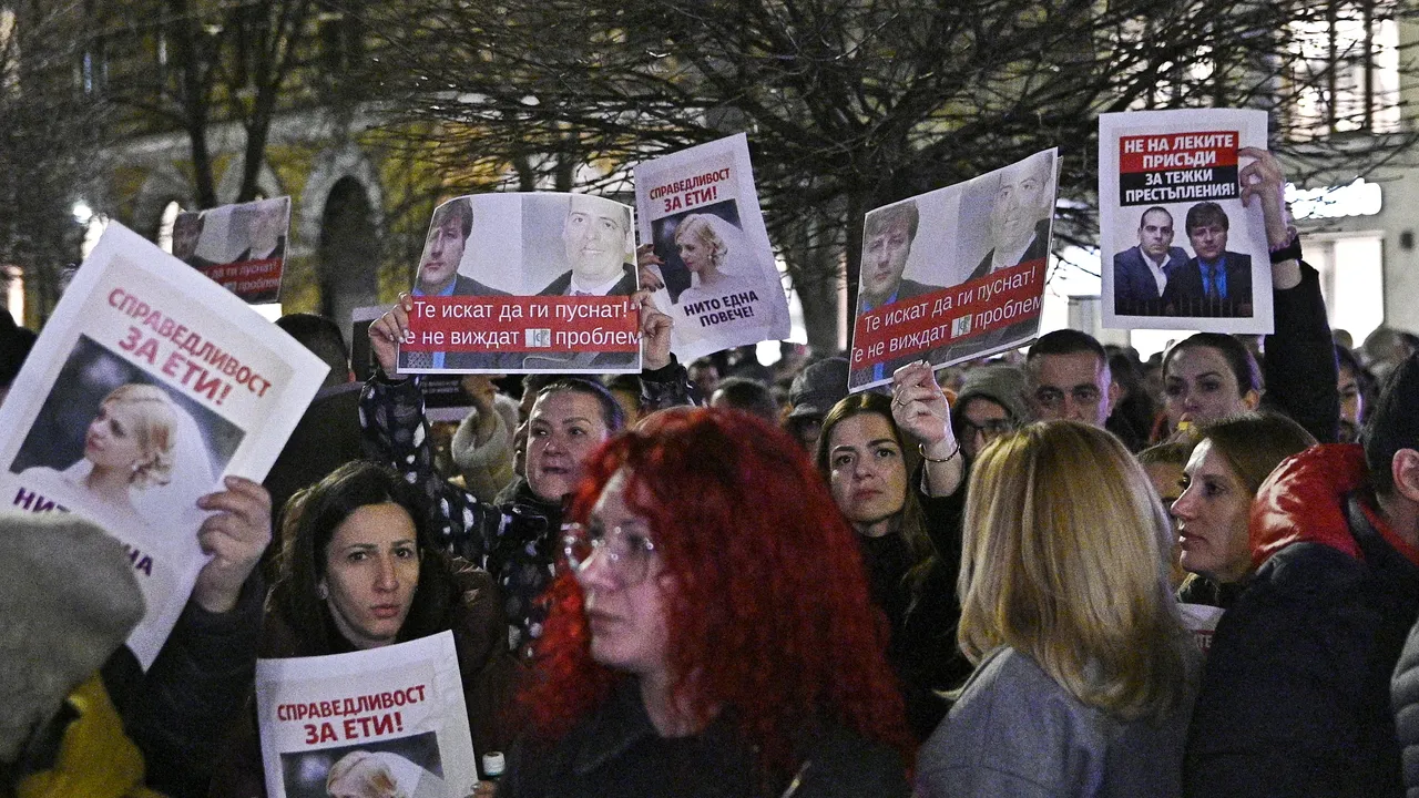 Протест пред Съдебната палата: „Справедливост за Ети“