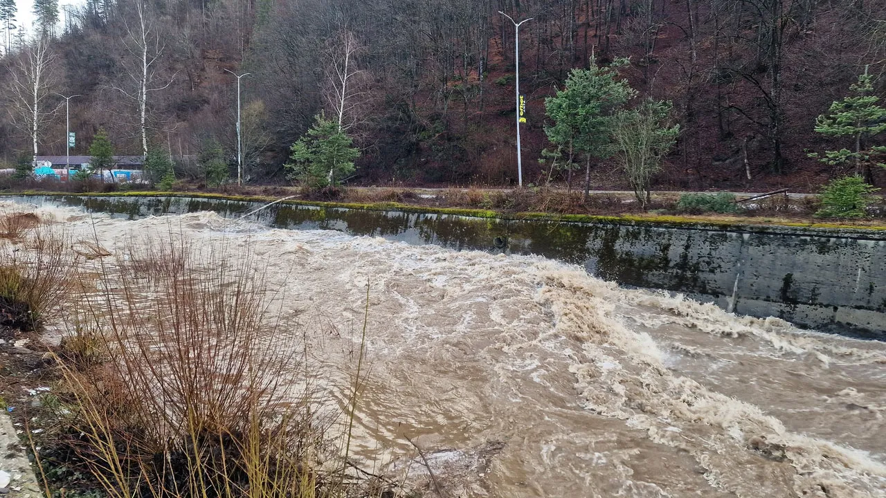 Опасност от разливи на Тунджа в района на Елхово
