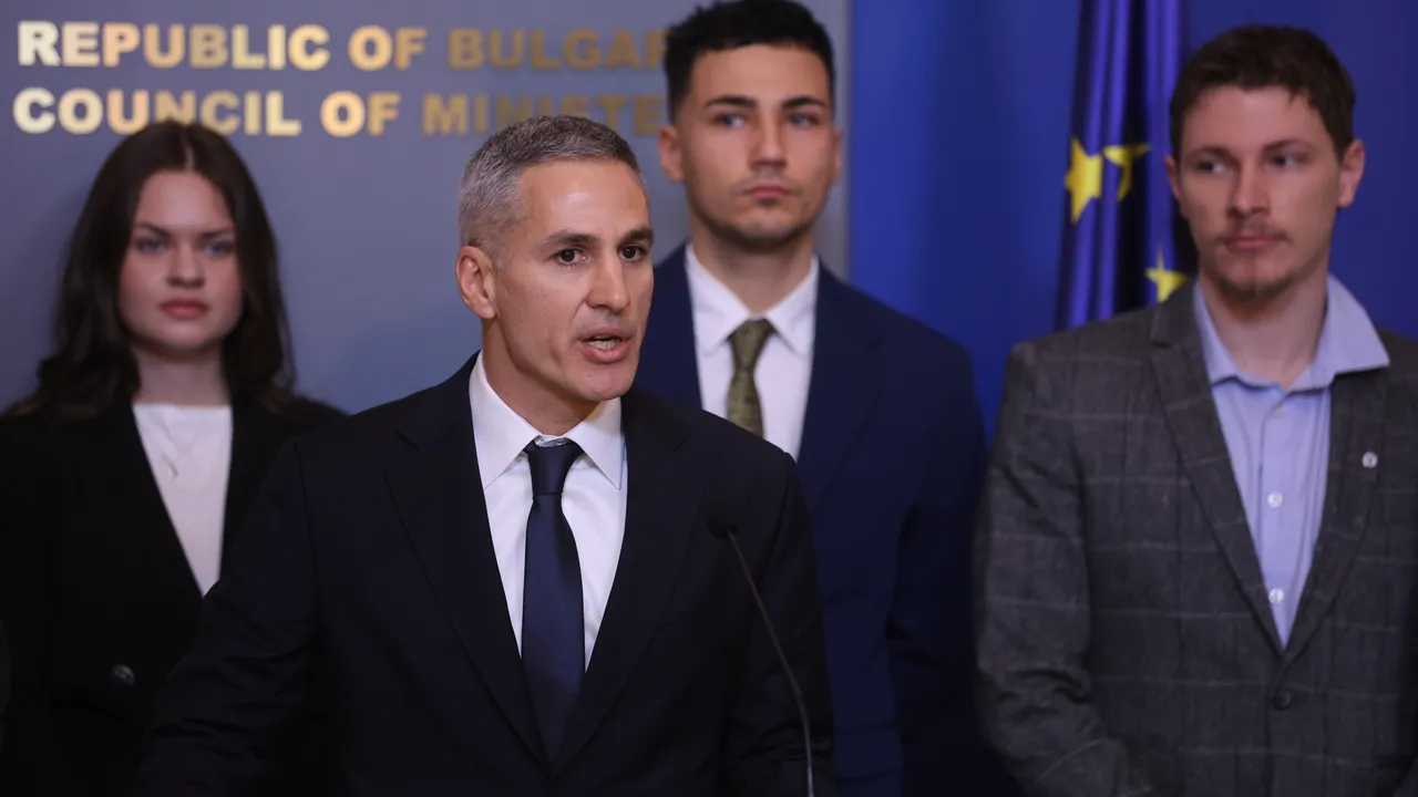 Гюров за Цицелков: Доверих се, че влиза в кабинета с чиста съвест (ВИДЕО)