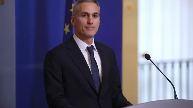 Кабинетът „Гюров“: гражданска легитимност вместо президентски марионетки