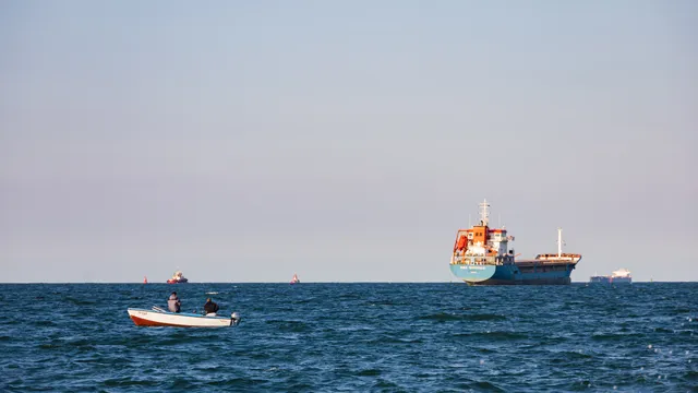 Откриха риболовния кораб, изчезнал край Маслен нос