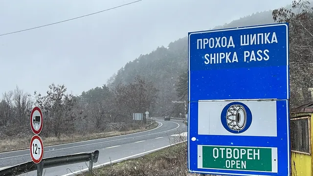 Тир блокира пътя между Шипка и Бузлуджа