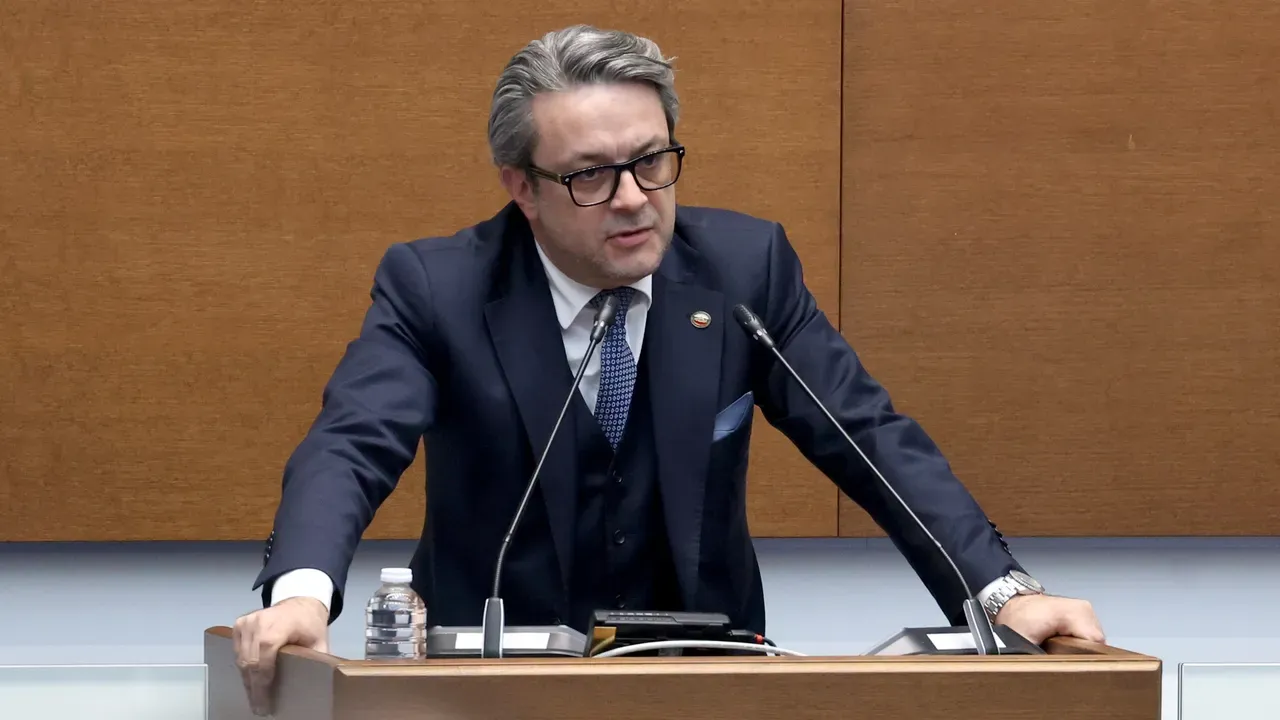 Тома Биков: Готови сме да носим отговорност за политиката в отбраната, но не поемаме отговорност за кабинета