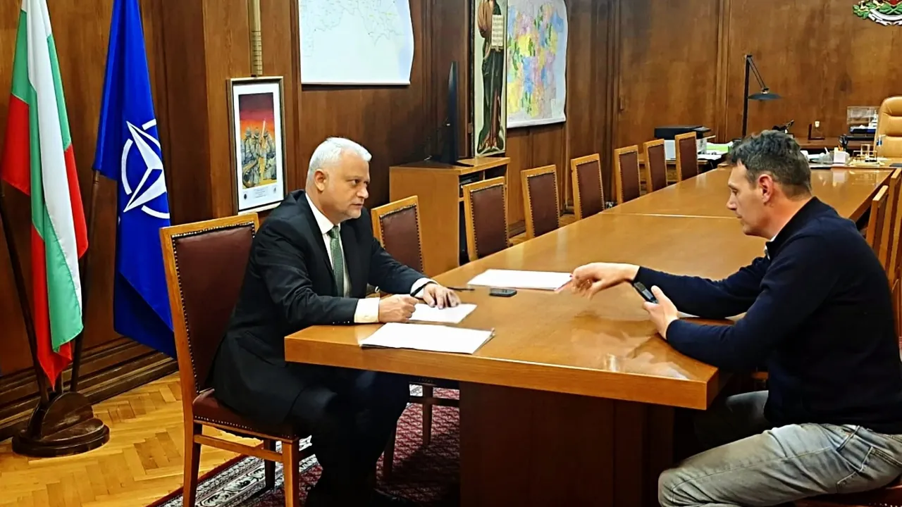 След атаките: Новият министър на вътрешните работи на среща с кмета на Бистрица