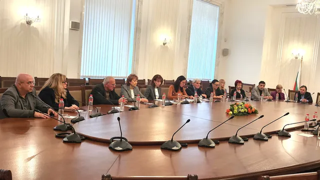 ЦИК поиска МВнР да пита ЕК за забраната на Цицелков да наблюдава избори