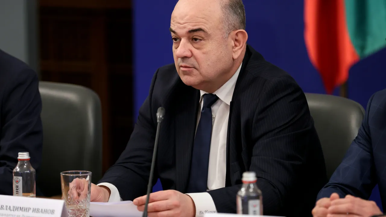 Иванов: Над 86% от левовете са иззети и остават още около 4,4 млрд. лева в гражданите