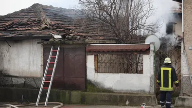 84-годишна жена загина при пожар в дома си в Плевенско