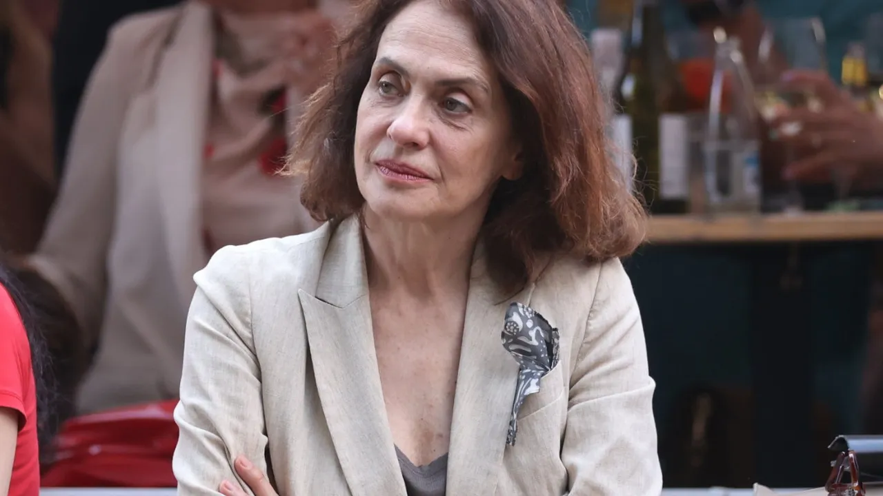 Надежда Нейнски: България готви трансформатори за Украйна