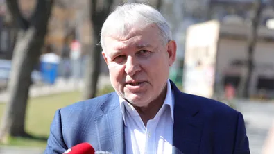 Румен Христов: В служебния кабинет има хора около ПП-ДБ, Радев и Доган