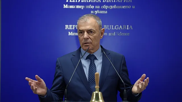 Просветният министър събира шефовете на РУО от цялата страна