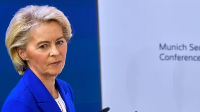 Урсула фон дер Лайнен пристигна в Киев за годишнината от войната